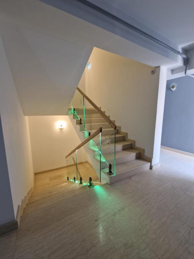 Apart Hotel Fusion Tower Iasi Esterno foto
