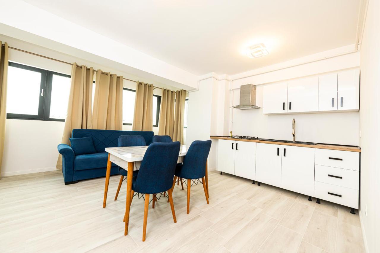 Apart Hotel Fusion Tower Iasi Esterno foto